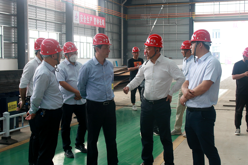 蕪湖市住建局黨委書記、局長朱發(fā)沐一行到安徽建工鋼構智能制造有限公司調研2